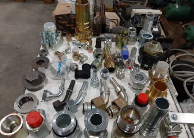 Verschraubungen hydraulik Fittings