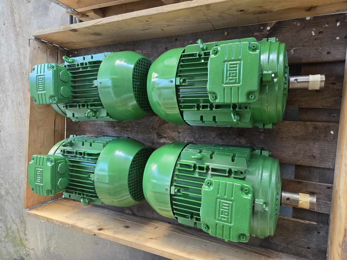 WEG Elektromotoren auf Palette – Ankauf durch Industrietec